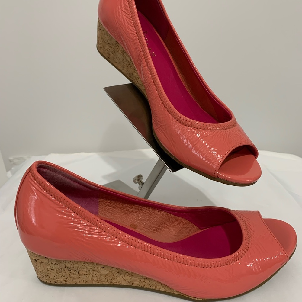 ALMOST NEW COLE HAAN Peep Toe Cork Wedge Pumps in Salmon Pink (Sz 6)!